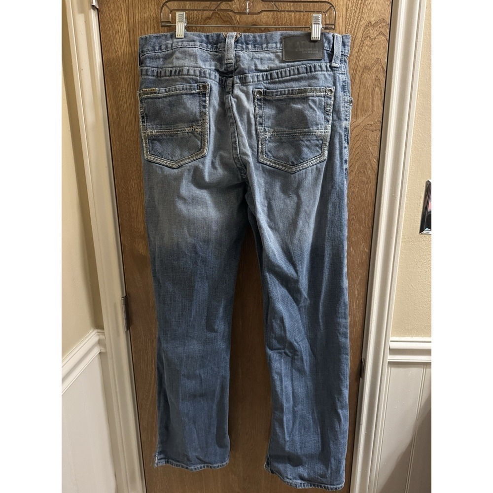 Ariat Mens M2 Relaxed Boot Cut Denim Jeans Distressed Size 35 X 32 Mid Rise - Picture 2 of 11